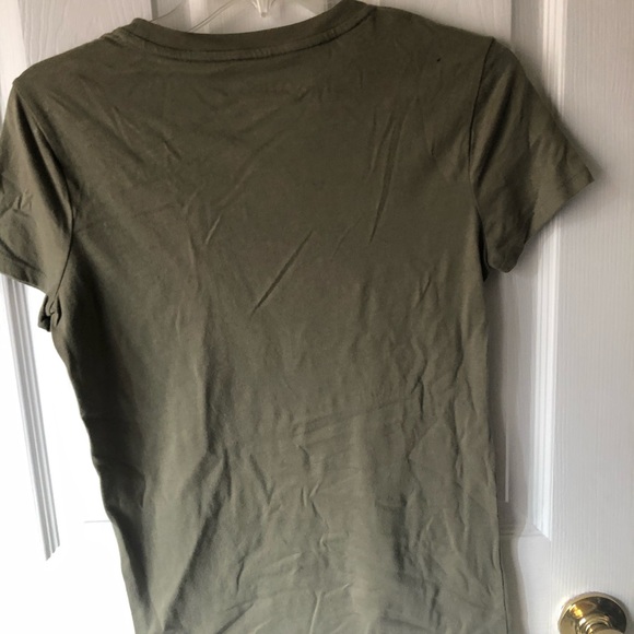 Aeropostale tee, like new! - Picture 3 of 3